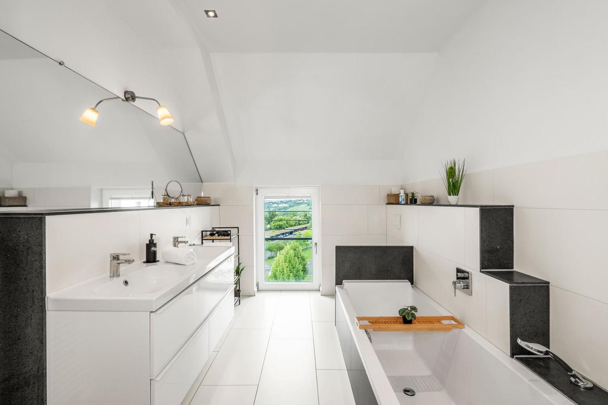 Dnd Design Loft I 170Qm I Parken I Balkon I Workstation I Netflix I Kaffee I Waschmaschine I Trockner I Xbox I Ausblick Apartment Wurzburg Exterior photo