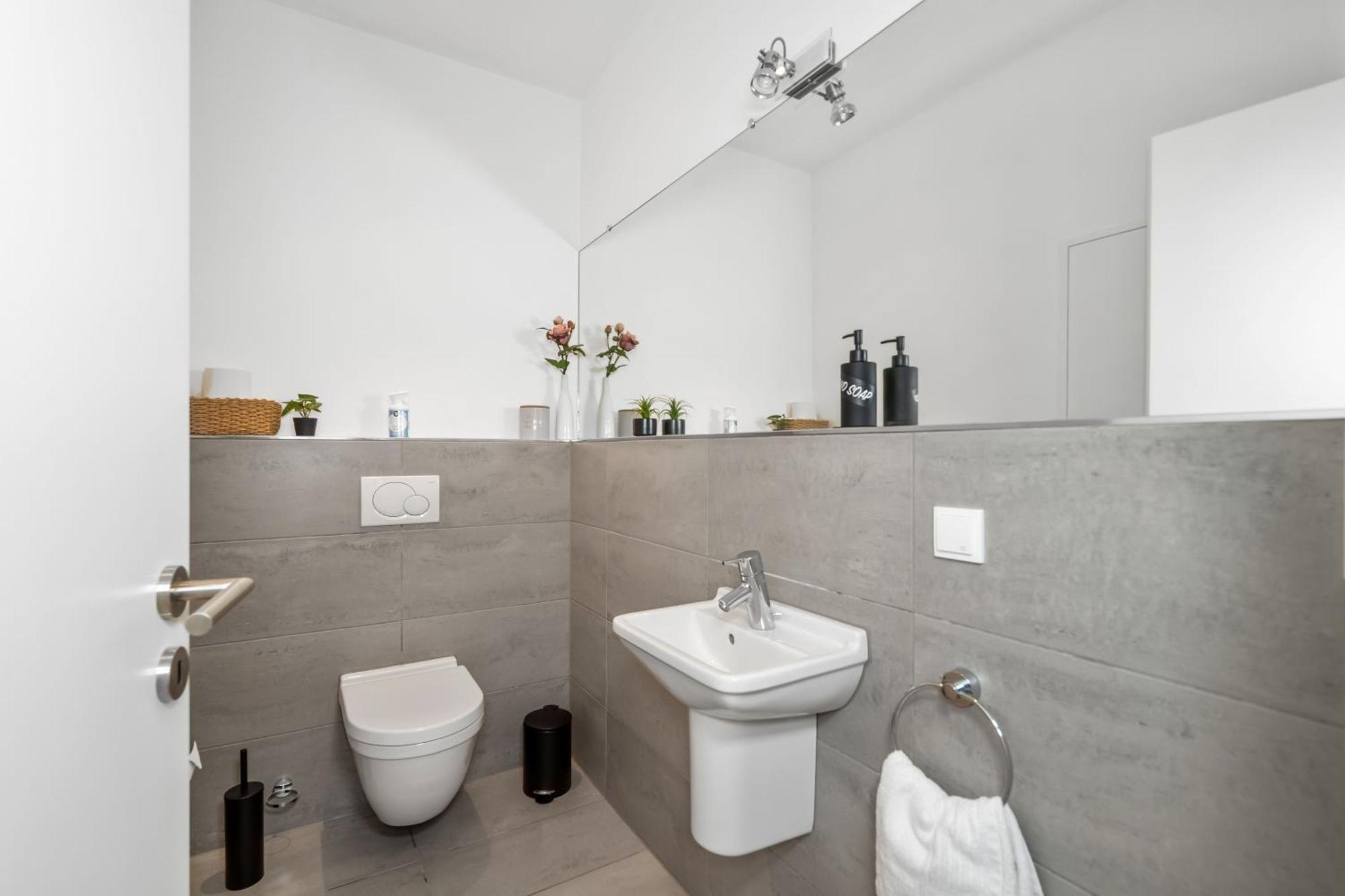 Dnd Design Loft I 170Qm I Parken I Balkon I Workstation I Netflix I Kaffee I Waschmaschine I Trockner I Xbox I Ausblick Apartment Wurzburg Exterior photo