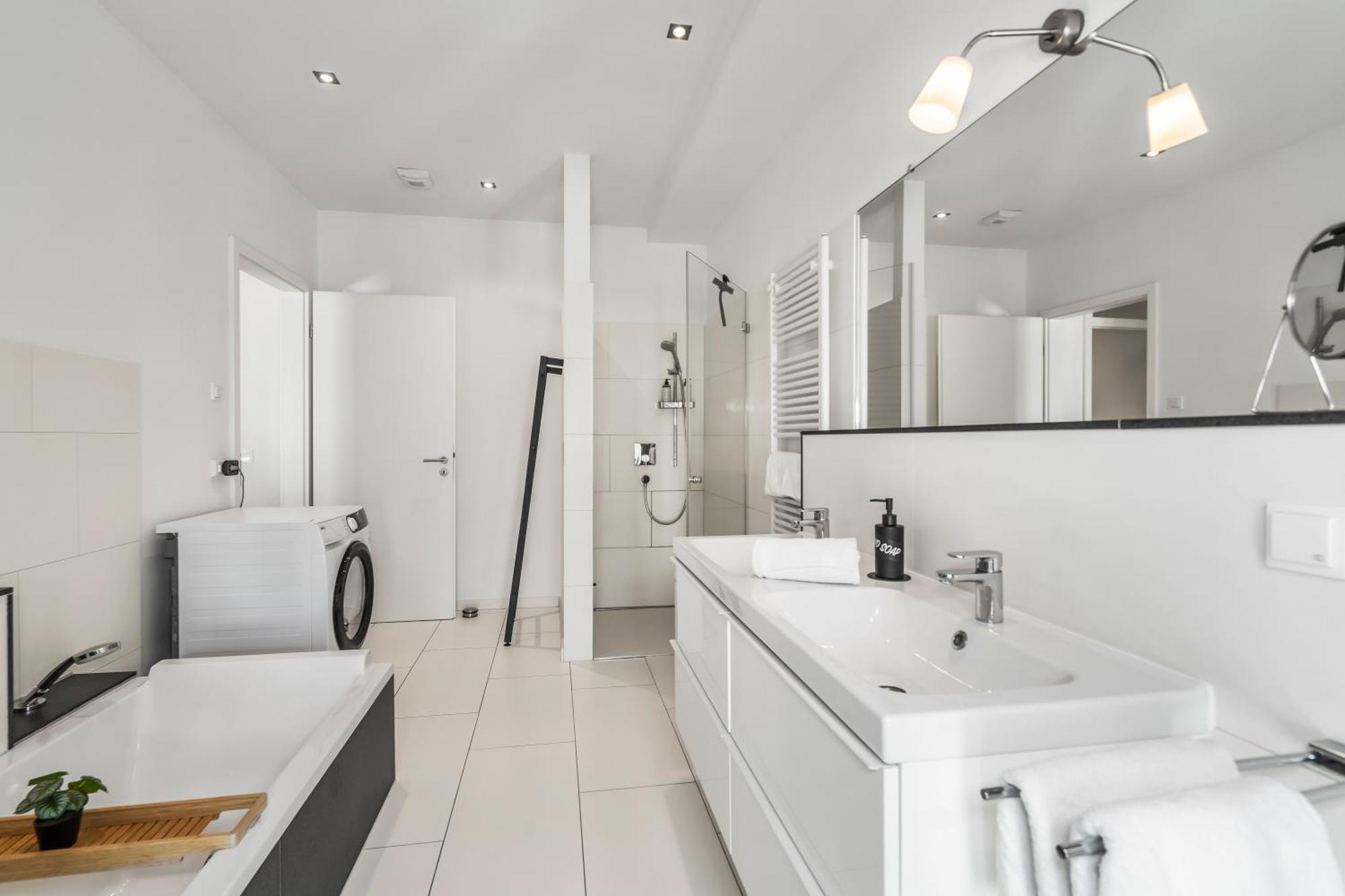 Dnd Design Loft I 170Qm I Parken I Balkon I Workstation I Netflix I Kaffee I Waschmaschine I Trockner I Xbox I Ausblick Apartment Wurzburg Exterior photo