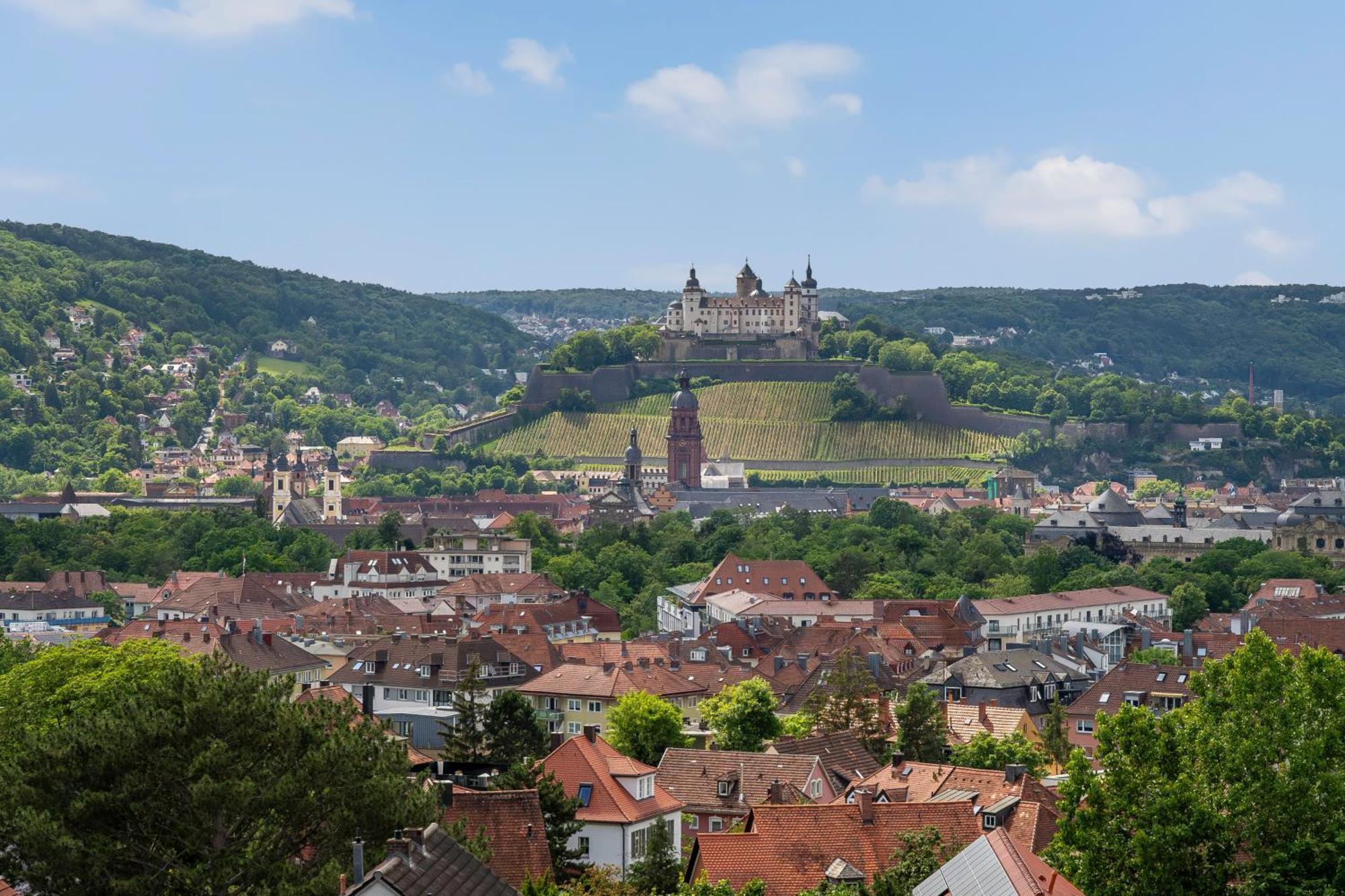 Dnd Design Loft I 170Qm I Parken I Balkon I Workstation I Netflix I Kaffee I Waschmaschine I Trockner I Xbox I Ausblick Apartment Wurzburg Exterior photo